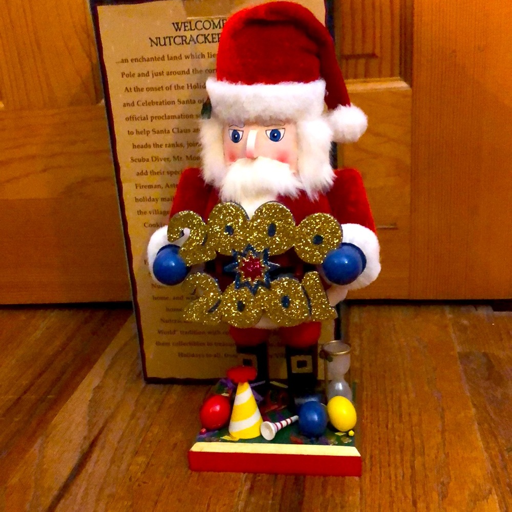 2000 Nutcracker Village Celebration Santa Christmas Holiday